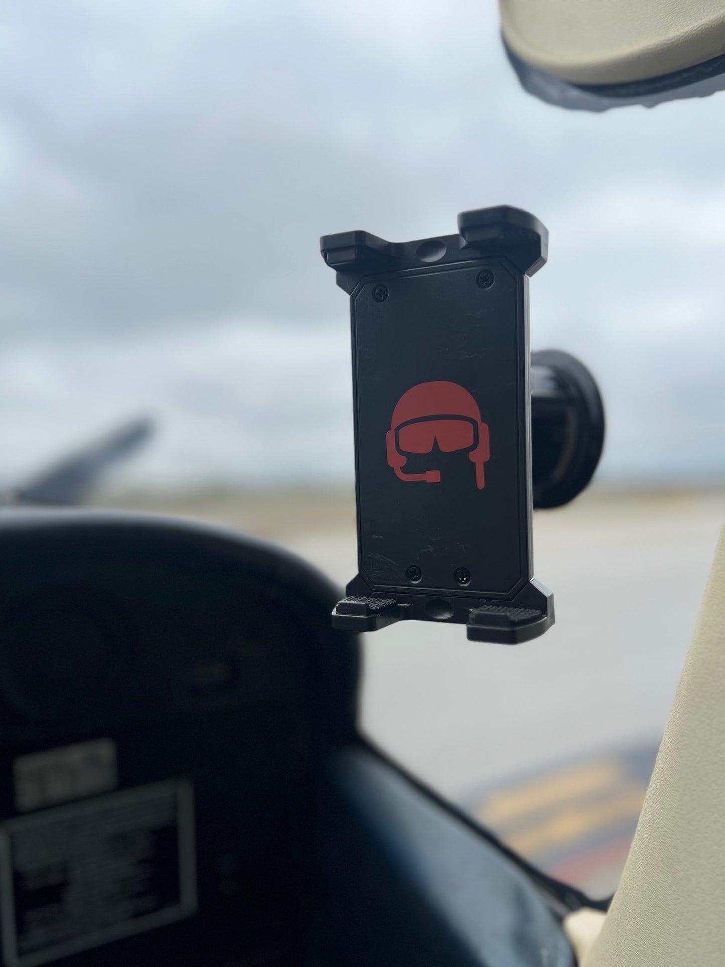 Model: Aviator+ | Suction Cup